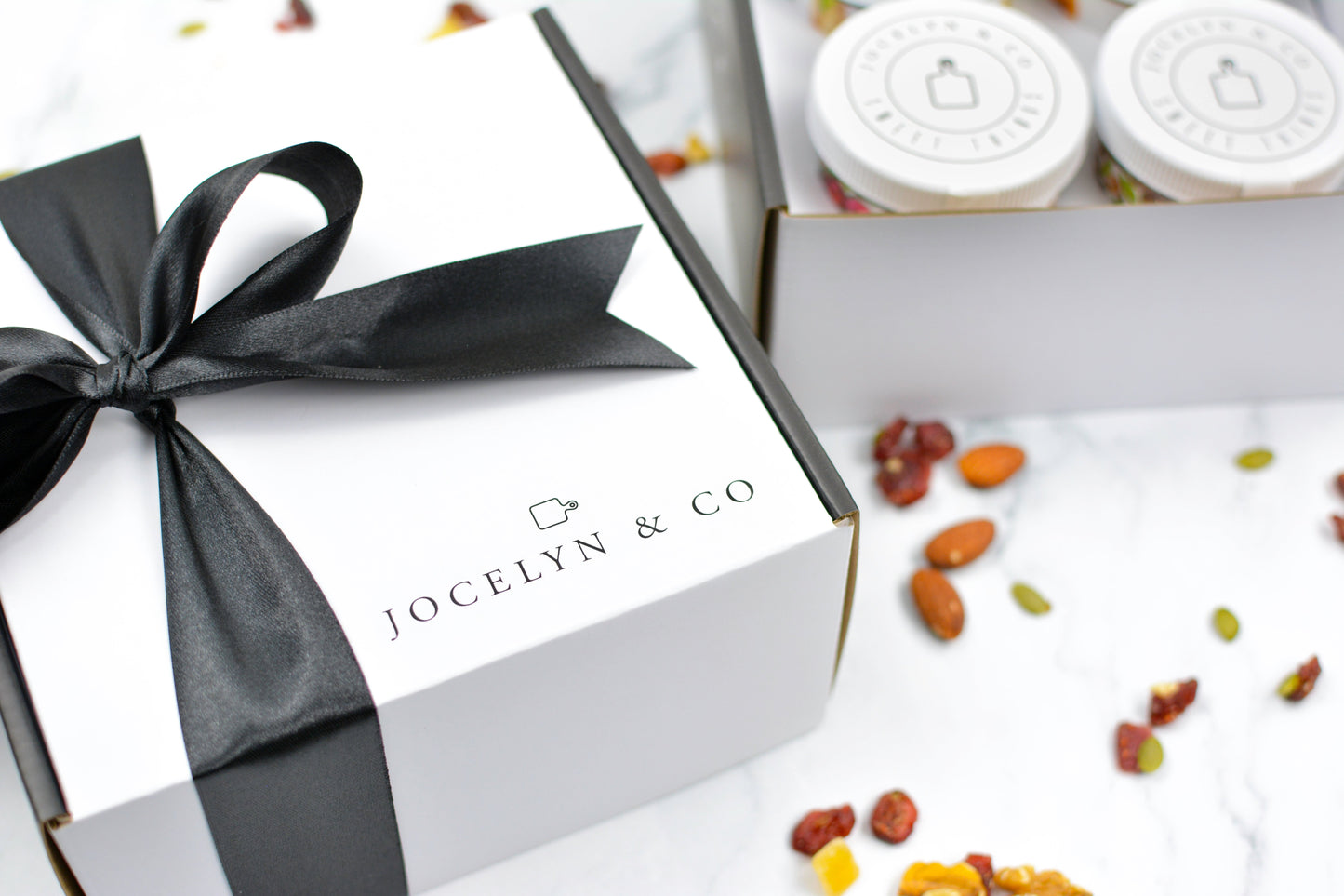 Classic Fruit & Nuts Gift Box