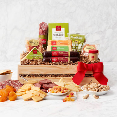 Deluxe Holiday Gift Basket from Hickory Farms