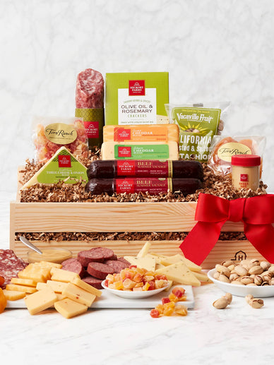 Deluxe Holiday Gift Basket from Hickory Farms